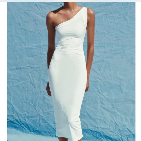 🔥🔥Zara  White One-Shoulder Dress - Picture 1 of 3